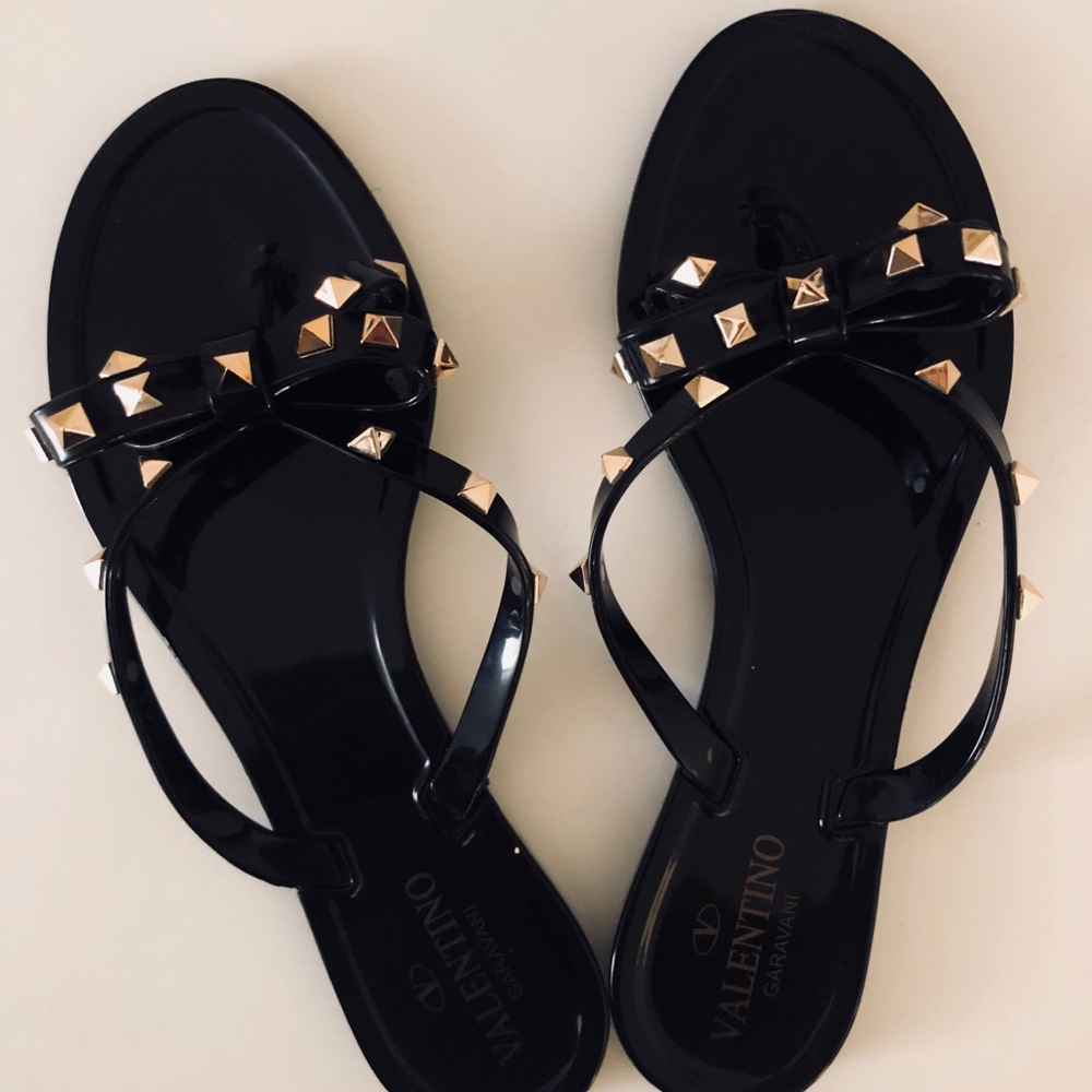 Valentino Rockstud Jelly Thong Sandals - Black